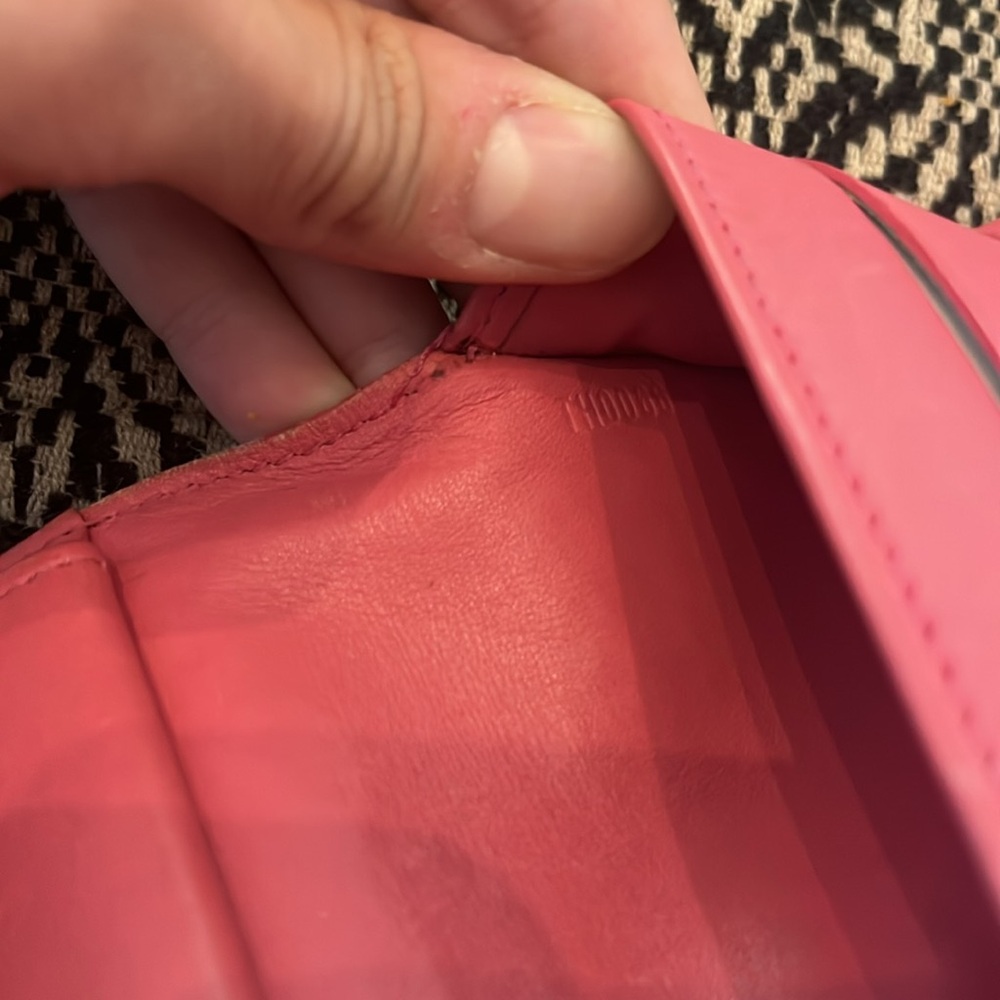 Louis Vuitton Pink Wallet - Picture 16 of 16